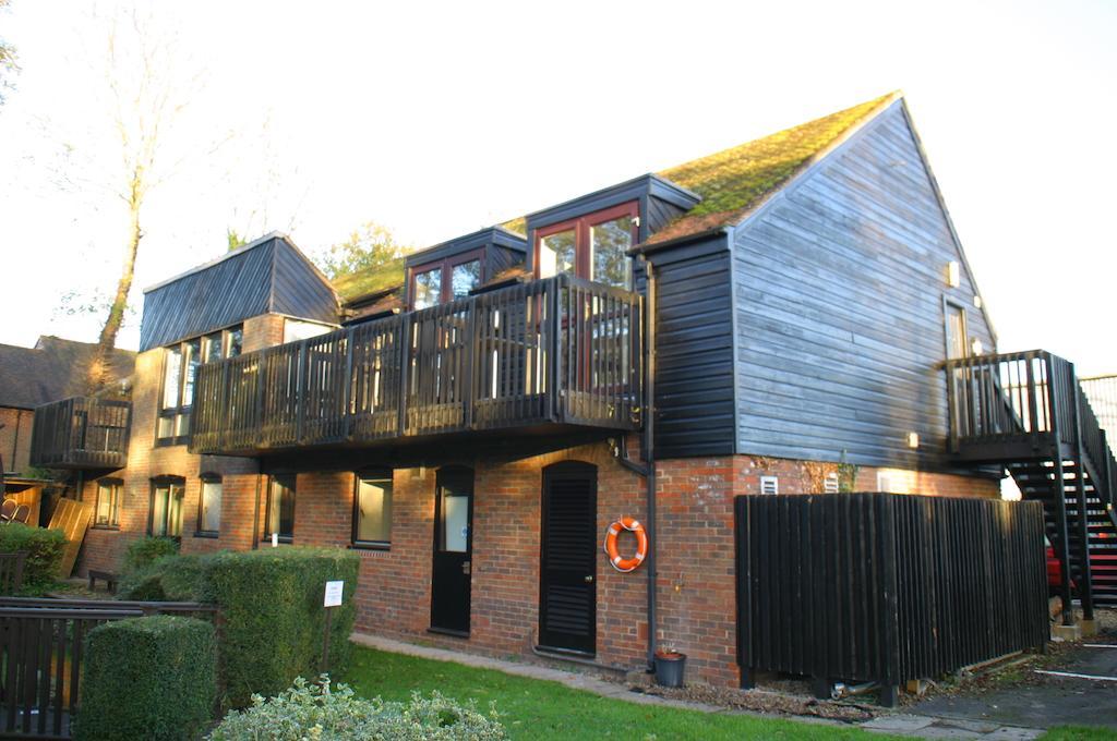 The Bear Hotel By Greene King Inns ฮังเกอร์ฟอร์ด ภายนอก รูปภาพ
