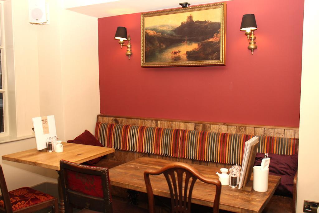 The Bear Hotel By Greene King Inns ฮังเกอร์ฟอร์ด ภายนอก รูปภาพ