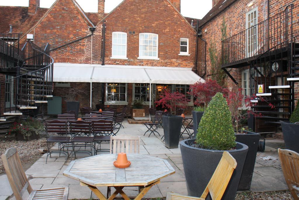 The Bear Hotel By Greene King Inns ฮังเกอร์ฟอร์ด ภายนอก รูปภาพ