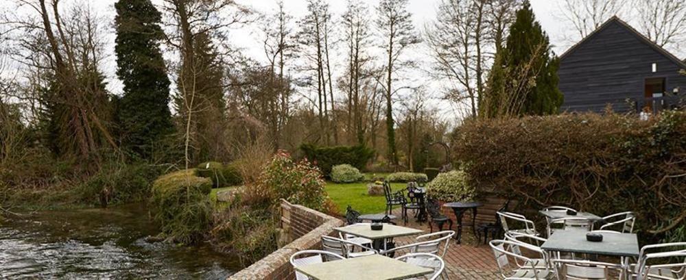 The Bear Hotel By Greene King Inns ฮังเกอร์ฟอร์ด ภายนอก รูปภาพ
