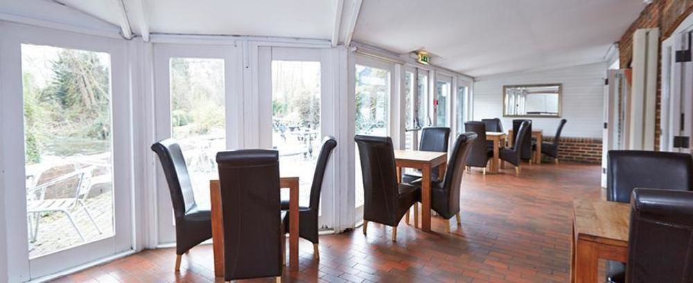 The Bear Hotel By Greene King Inns ฮังเกอร์ฟอร์ด ภายนอก รูปภาพ