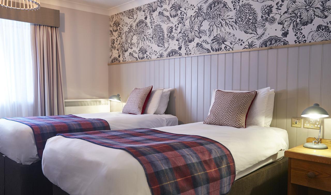 The Bear Hotel By Greene King Inns ฮังเกอร์ฟอร์ด ภายนอก รูปภาพ