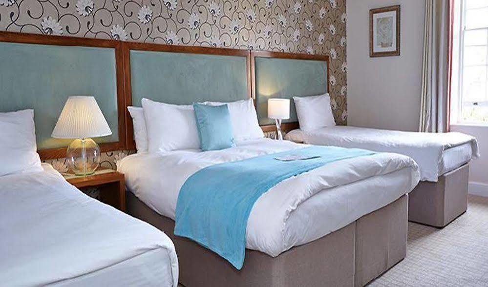 The Bear Hotel By Greene King Inns ฮังเกอร์ฟอร์ด ภายนอก รูปภาพ