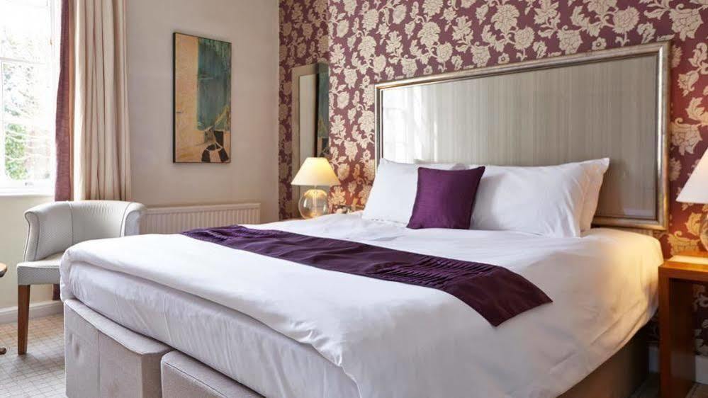 The Bear Hotel By Greene King Inns ฮังเกอร์ฟอร์ด ภายนอก รูปภาพ